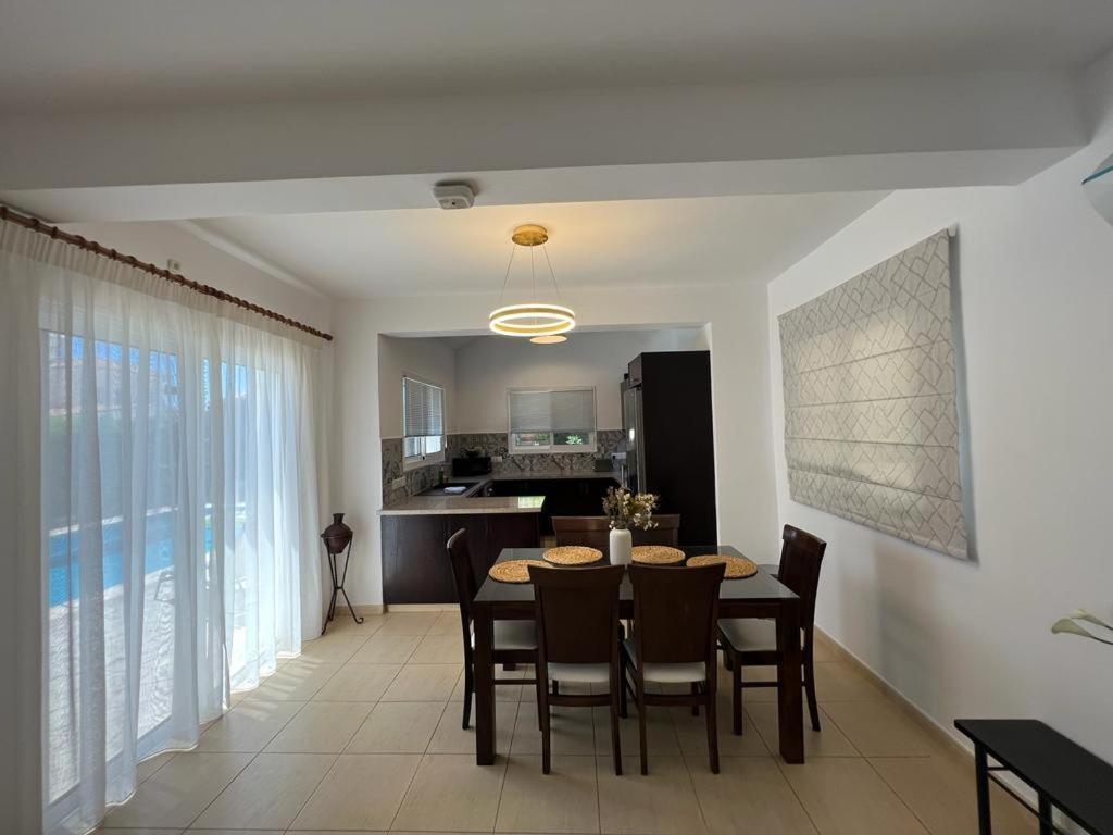 Villa Tamara With Private Pool Peyia Bagian luar foto